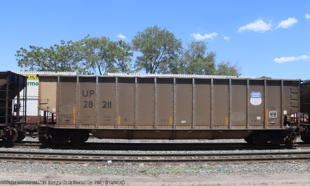 UP 28211 - Union Pacific